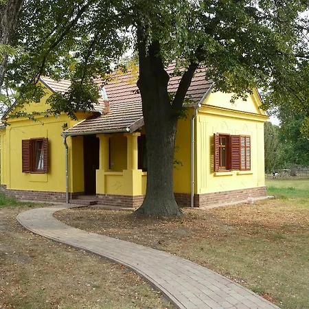 Marfi Vendeghaz Holiday home Magyarszerdahely